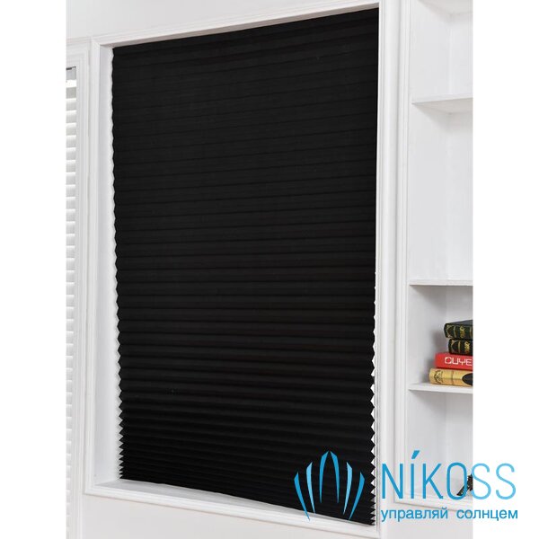 Чорні жалюзі на вікна